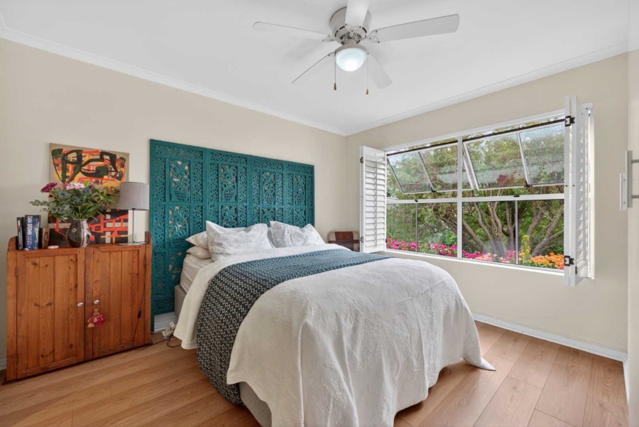 3 Bedroom Property for Sale in Vredehoek Western Cape